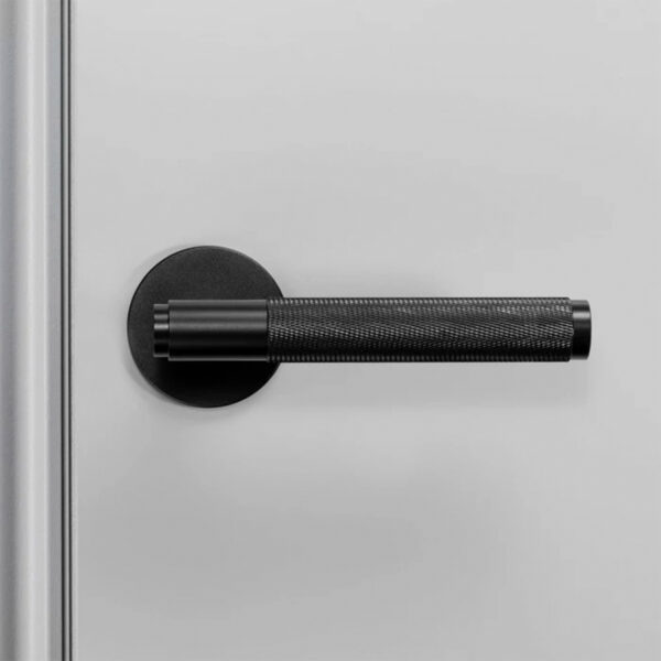 Durvju roktura ar krustveida izgriezumiem komplekts